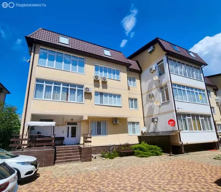 3-комнатная квартира: Геленджик, Южная улица, 9 (145.5 м) - Фото 1