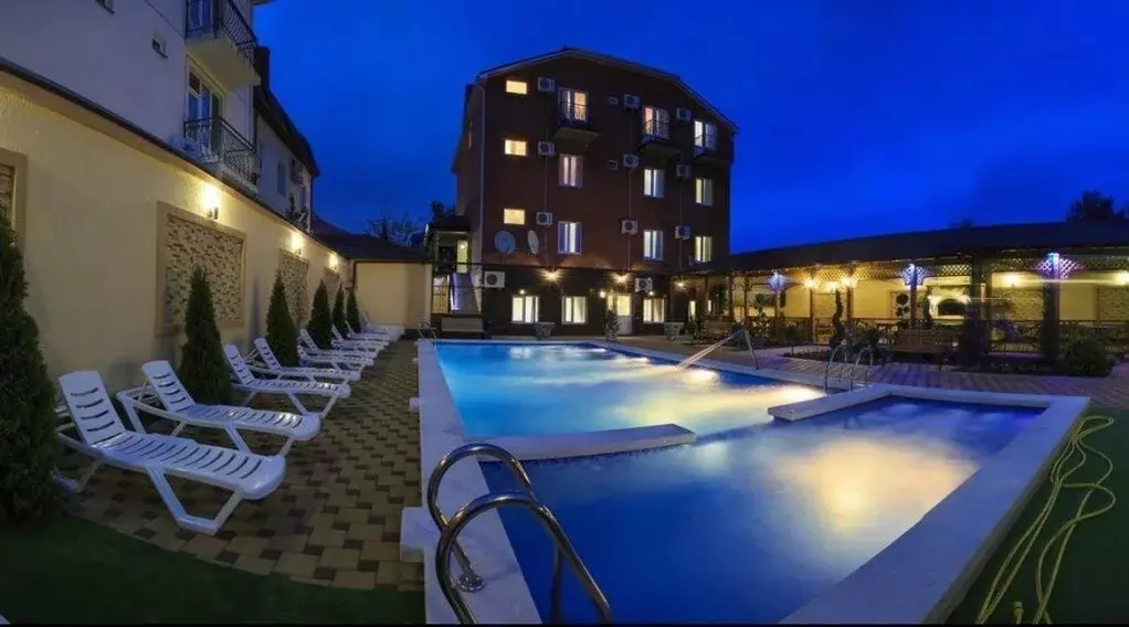 Помещение свободного назначения в Краснодарский край, Геленджик ул. ... - Фото 1