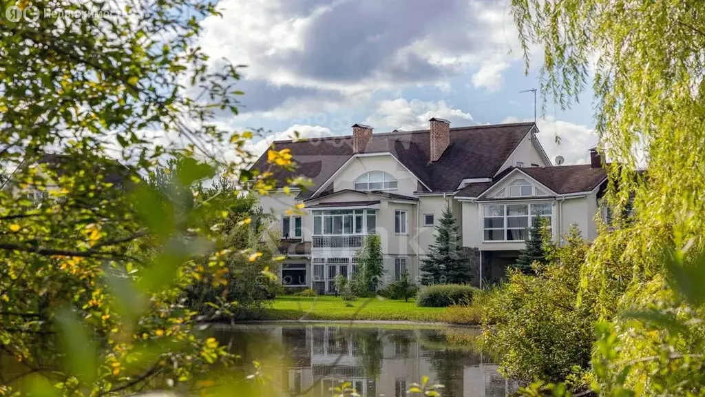 Дом в посёлок городского типа Андреевка, Троицкая улица (2500 м) - Фото 1