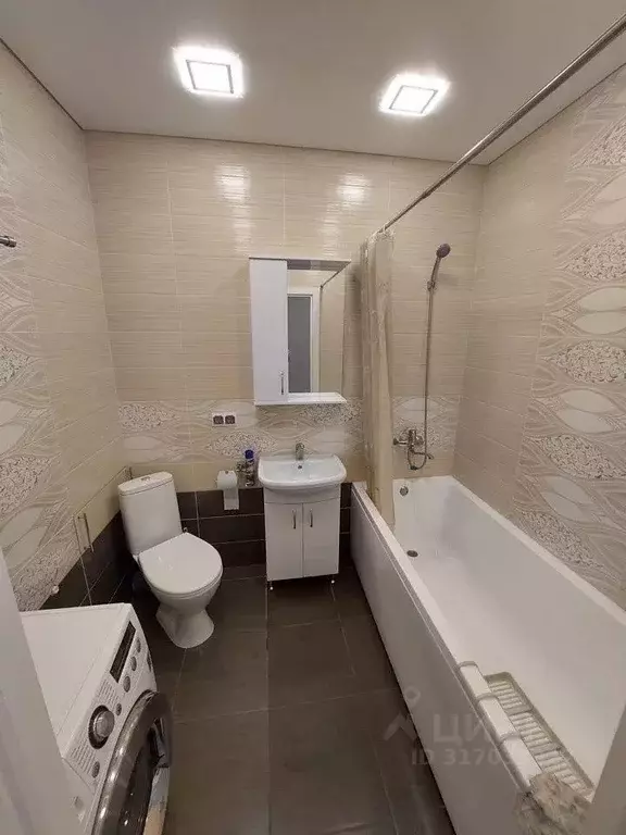 1-к кв. Татарстан, Казань ул. Серова, 41А (38.0 м) - Фото 0