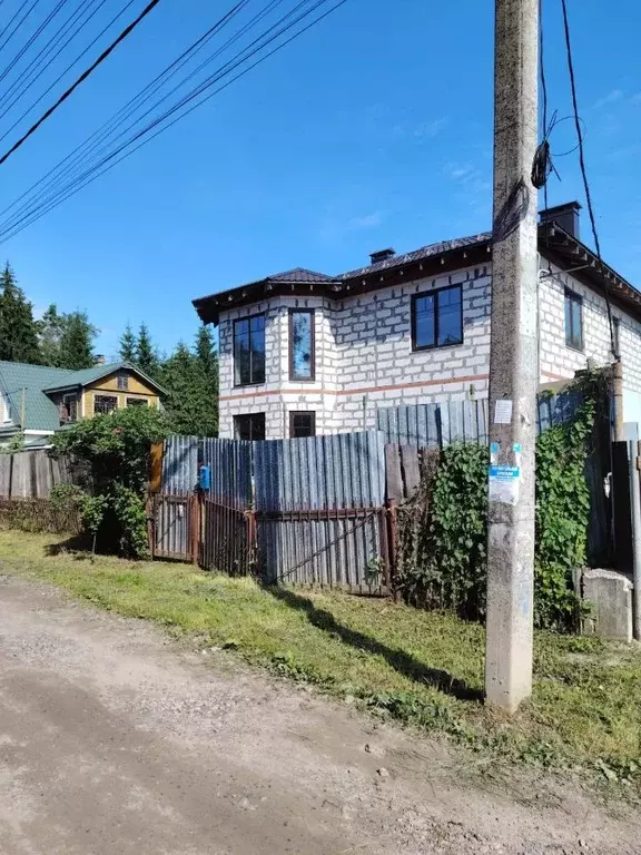Дом в Ленинградская область, Всеволожск просп. Толстого, 15 (262 м) - Фото 1