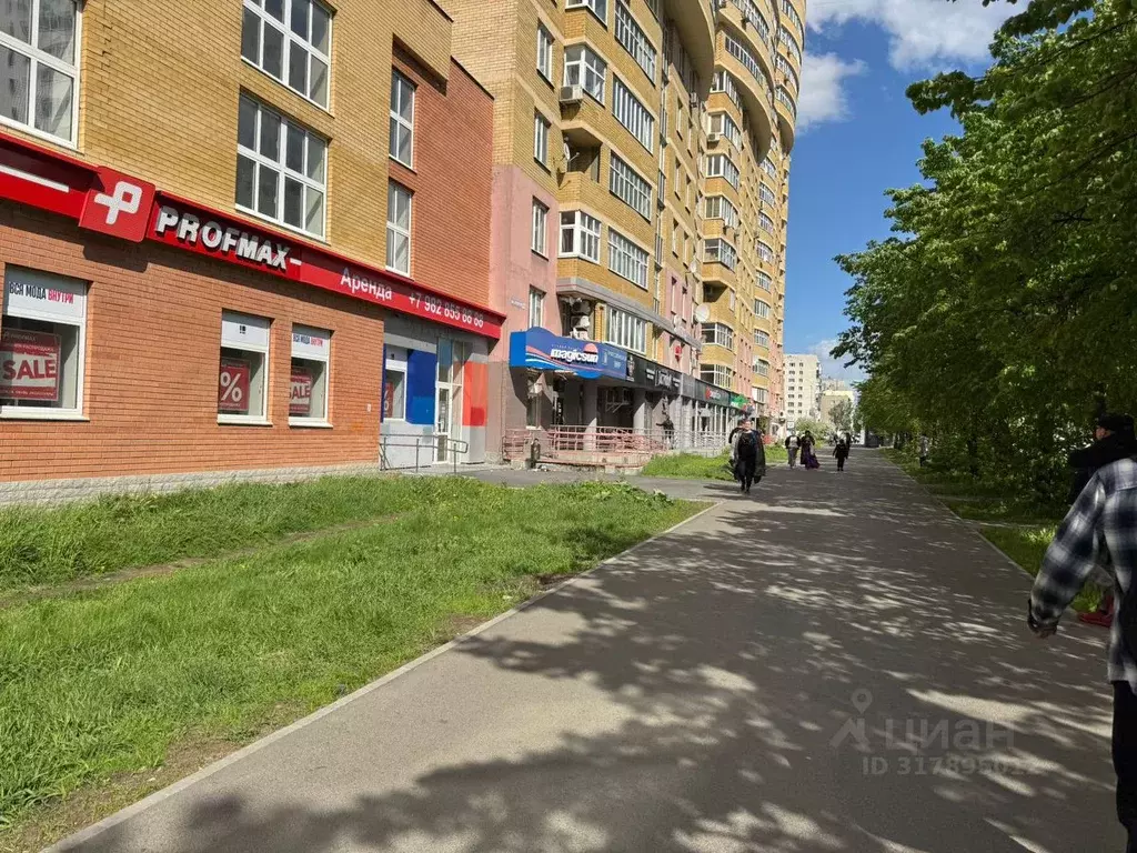 Торговая площадь в Свердловская область, Екатеринбург ул. Крауля, 46 ... - Фото 1
