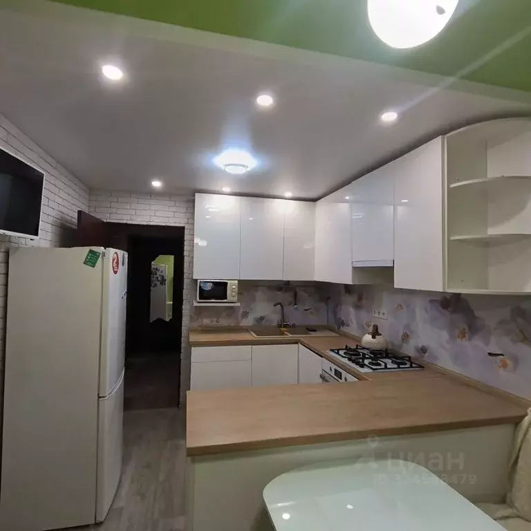 1-к кв. Кировская область, Киров Стахановская ул., 16 (36.9 м) - Фото 0