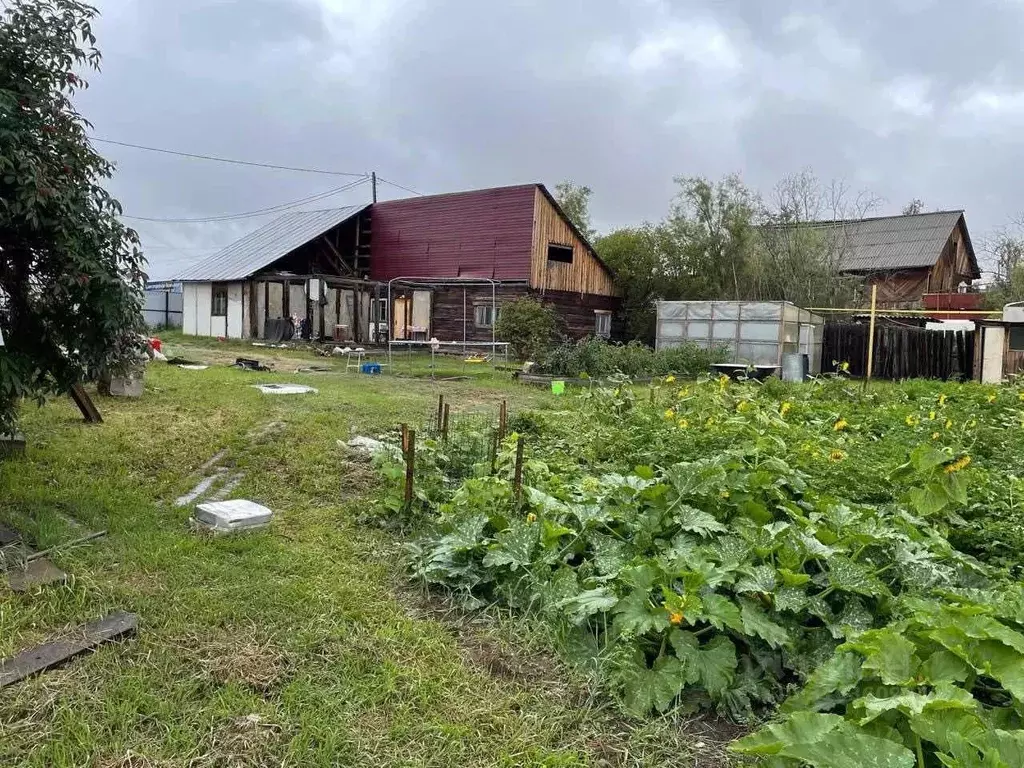 Дом в Саха (Якутия), Якутск городской округ, с. Хатассы  (100 м) - Фото 0