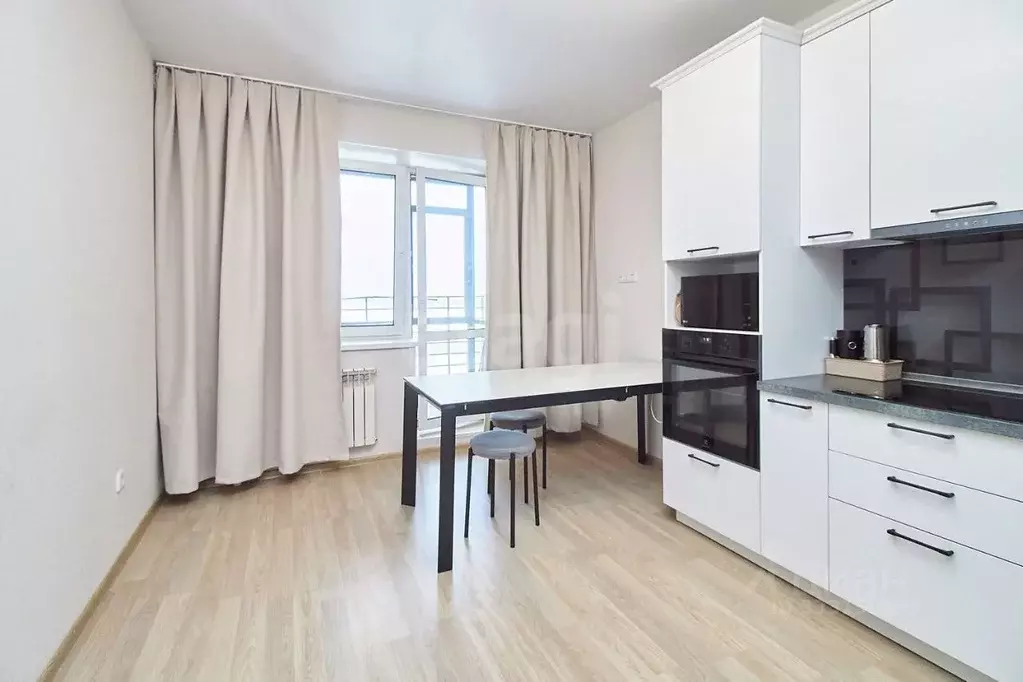 1-к кв. Тюменская область, Тюмень ул. Мельникайте, 38 (48.4 м) - Фото 1