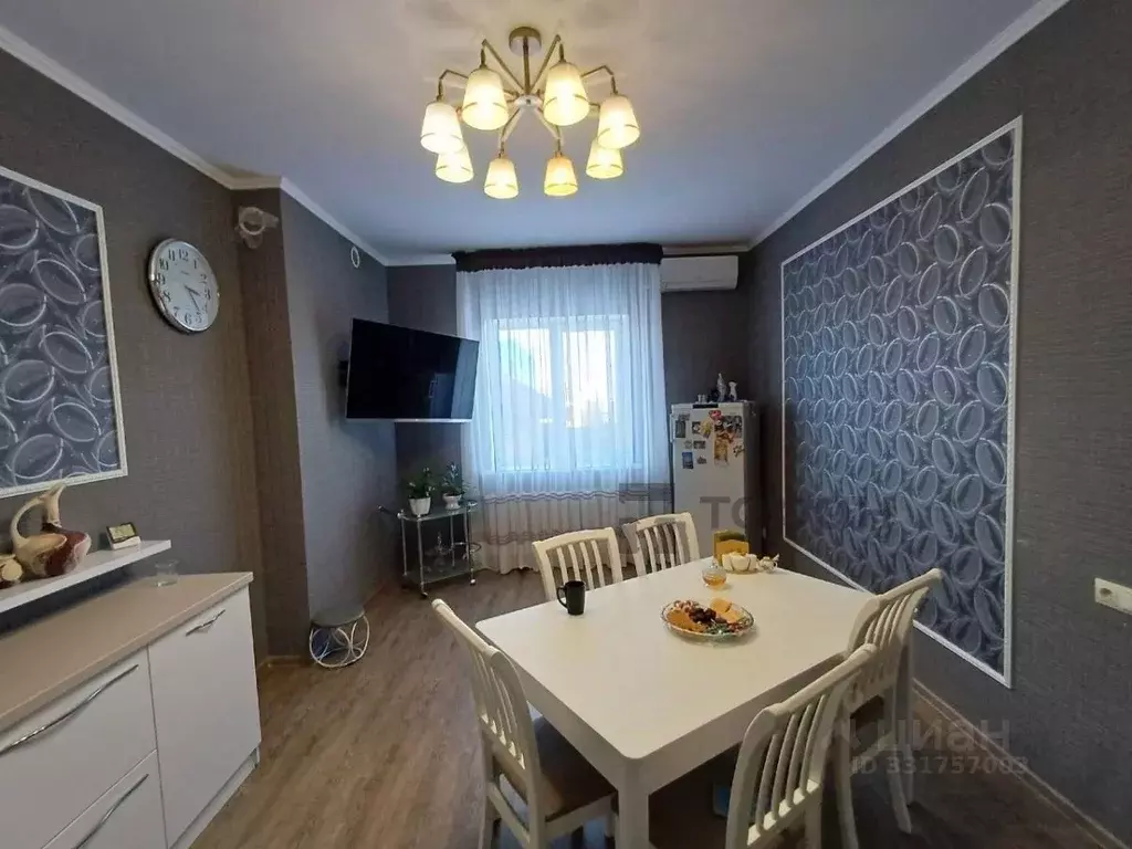 Дом в Челябинская область, Чебаркуль ул. Свободы, 22 (350 м) - Фото 1