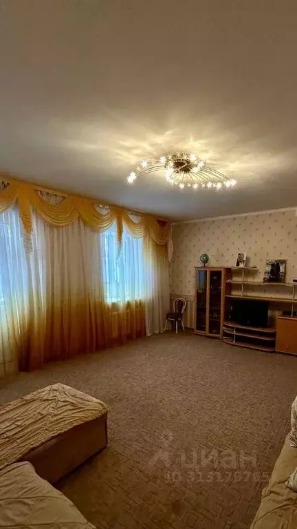 Дом в Оренбургская область, Оренбург Индивидуальная ул., 9 (318 м) - Фото 1