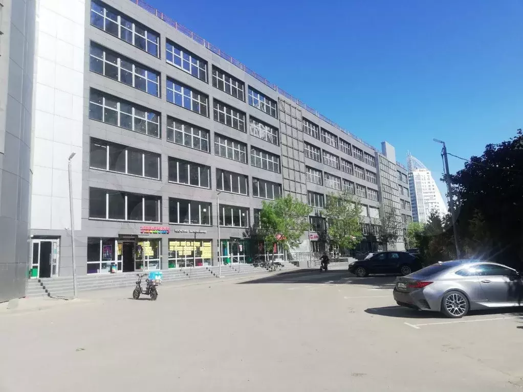 Аренда помещения свободного назначения 3300 м2 - Фото 1