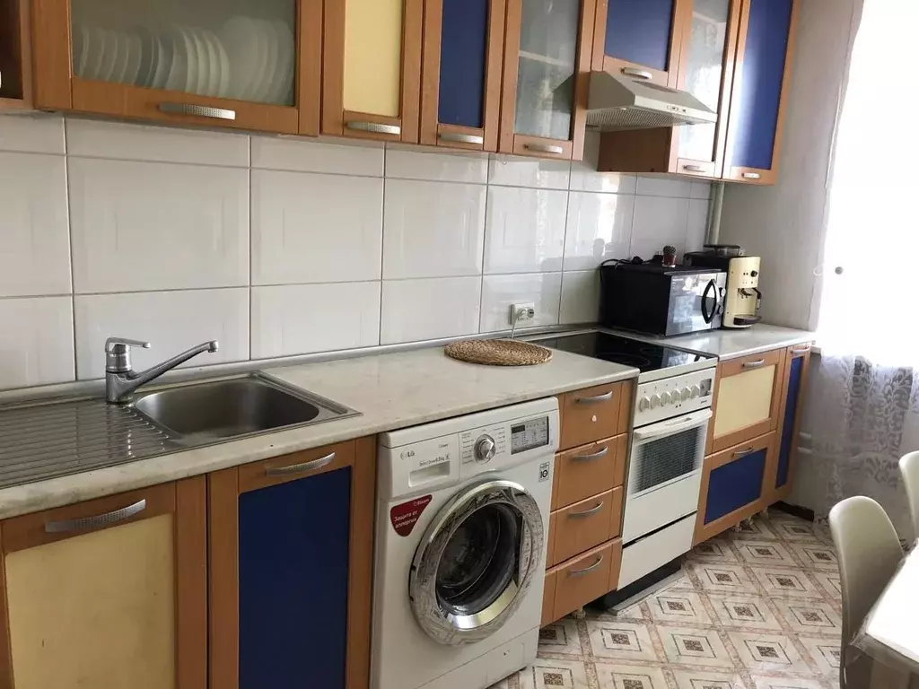 3-к кв. Хакасия, Абакан Трудовая ул., 92 (57.3 м) - Фото 1