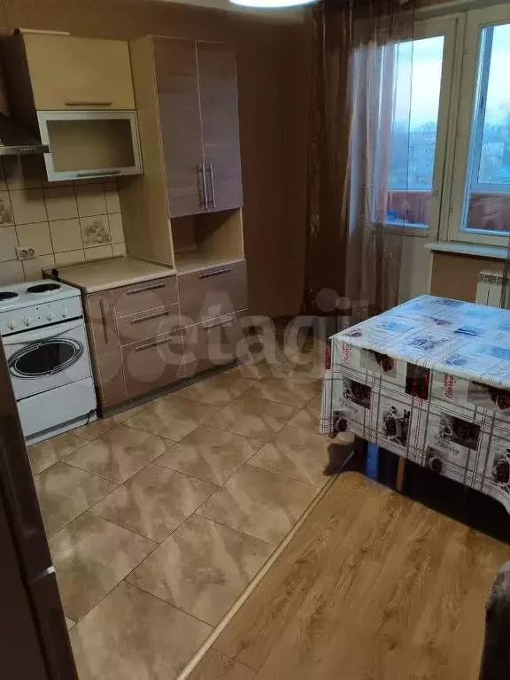 2-к. квартира, 60 м, 4/17 эт. - Фото 1