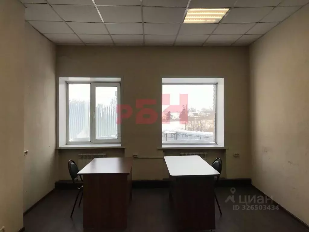 Офис в Курганская область, Курган Локомотивный мкр, ул. Чехова, 11 (23 ... - Фото 1