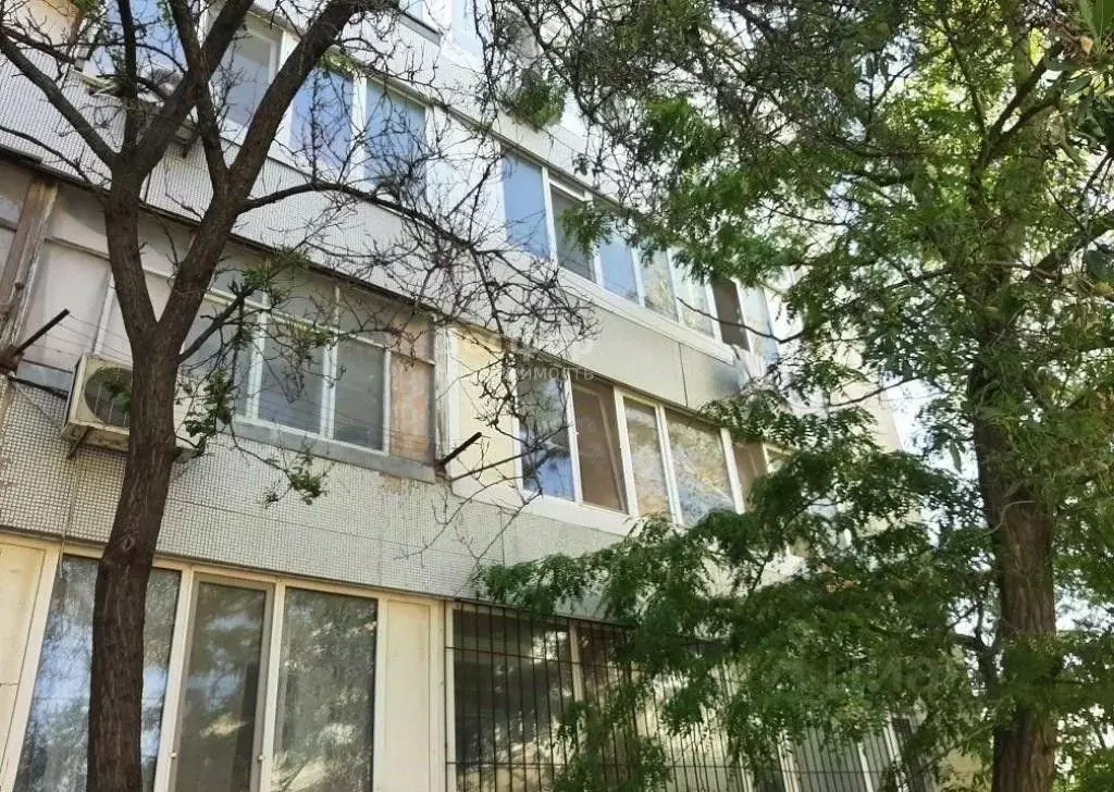 2-к кв. Крым, Феодосия ул. Челнокова, 68 (50.1 м) - Фото 1
