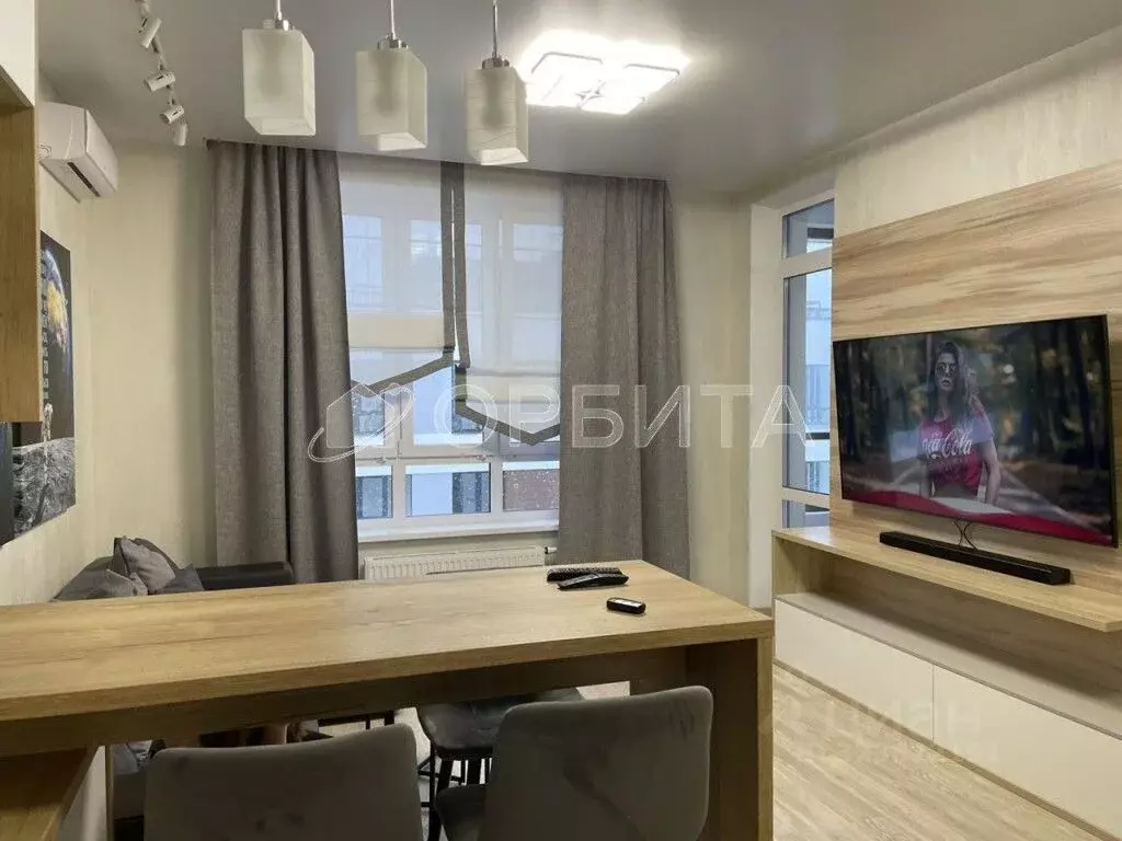 2-к кв. Тюменская область, Тюмень ул. Федюнинского, 30к6 (64.6 м) - Фото 2