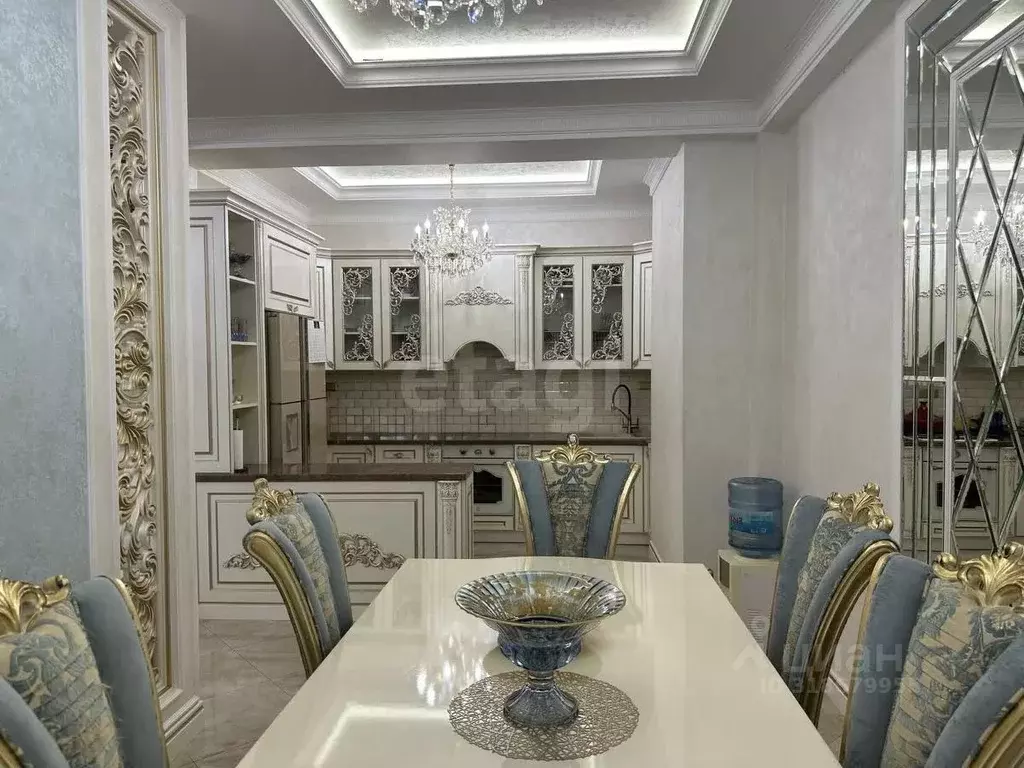 3-к кв. Дагестан, Махачкала ул. Азиза Алиева, 8 (113.0 м) - Фото 1