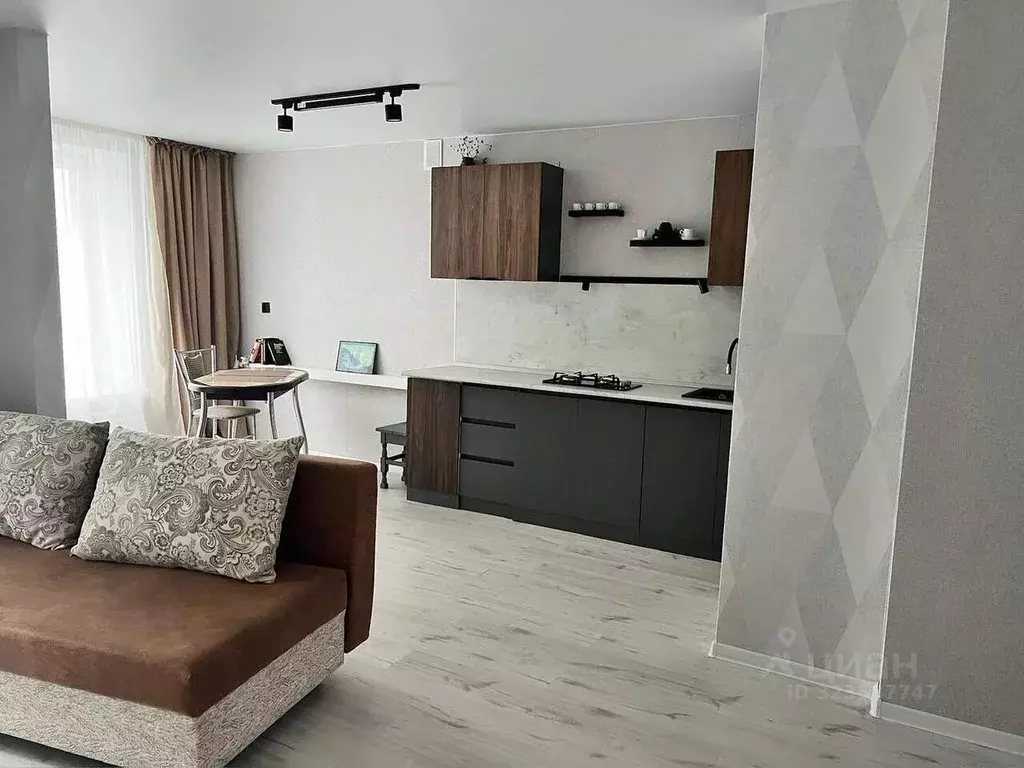 Студия Саратовская область, Саратов ул. Имени Евгения Долгина, 4 (40.0 ... - Фото 1