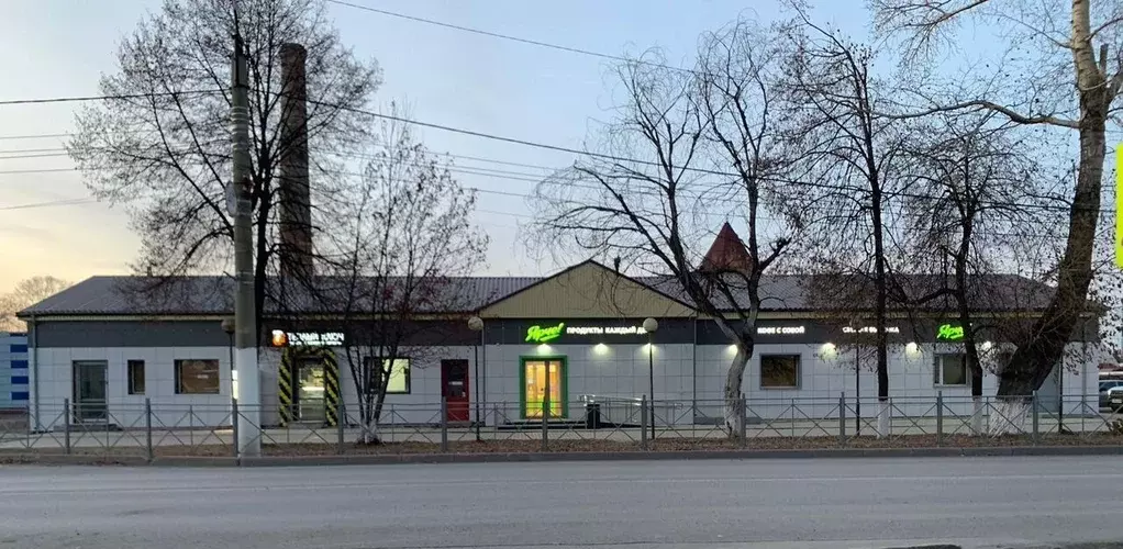 Торговая площадь в Кемеровская область, Топки ул. Революции, 22 (100 ... - Фото 1