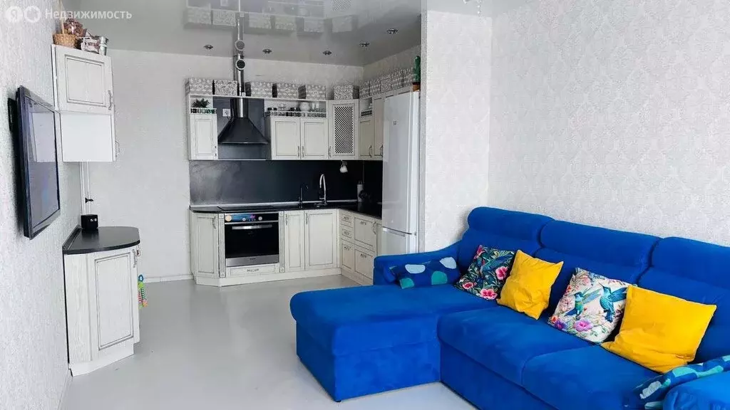 3-комнатная квартира: Барнаул, улица Юрина, 180Д (75 м) - Фото 1