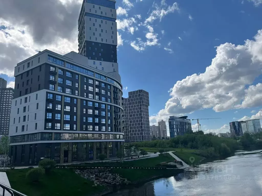 2-к кв. Свердловская область, Екатеринбург ул. Машинная, 1В (52.0 м) - Фото 0