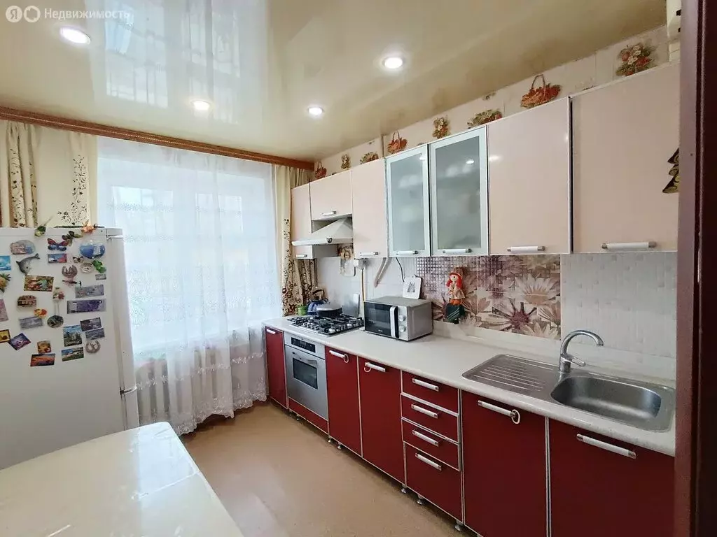 3-комнатная квартира: Чебоксары, проспект 9-й Пятилетки, 15 (71 м) - Фото 2