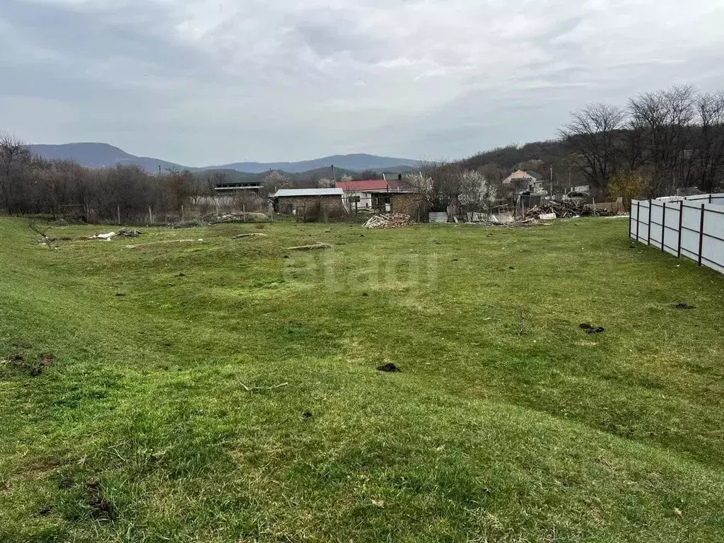 Участок в Крым, Бахчисарайский район, Голубинское с/пос, с. Новополье ... - Фото 0