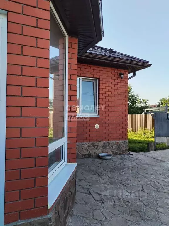 Дом в Саратовская область, Энгельс муниципальное образование, пос. ... - Фото 1