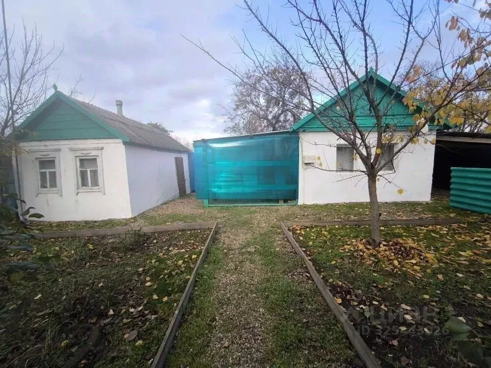 Дом в Краснодарский край, Павловский район, Новопетровская ст-ца ... - Фото 1