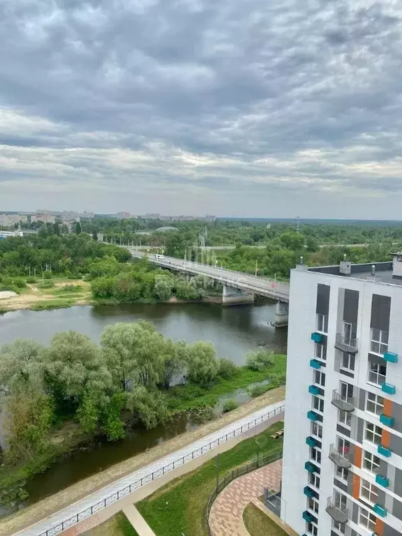 1-к кв. Брянская область, Брянск ул. Комарова, 47а (37.8 м) - Фото 1