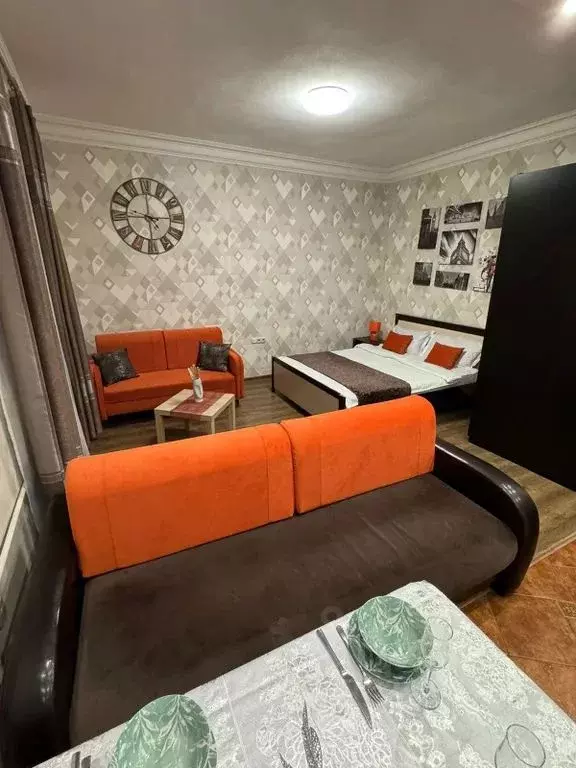 Студия Ярославская область, Ярославль ул. Ушинского, 20/2 (36.0 м) - Фото 1