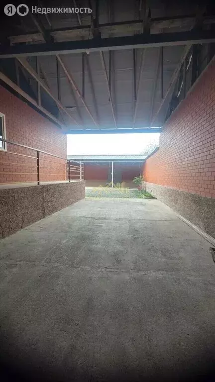 Дом в село Гизель, улица Зои Пхалаговой, 41 (140 м) - Фото 1