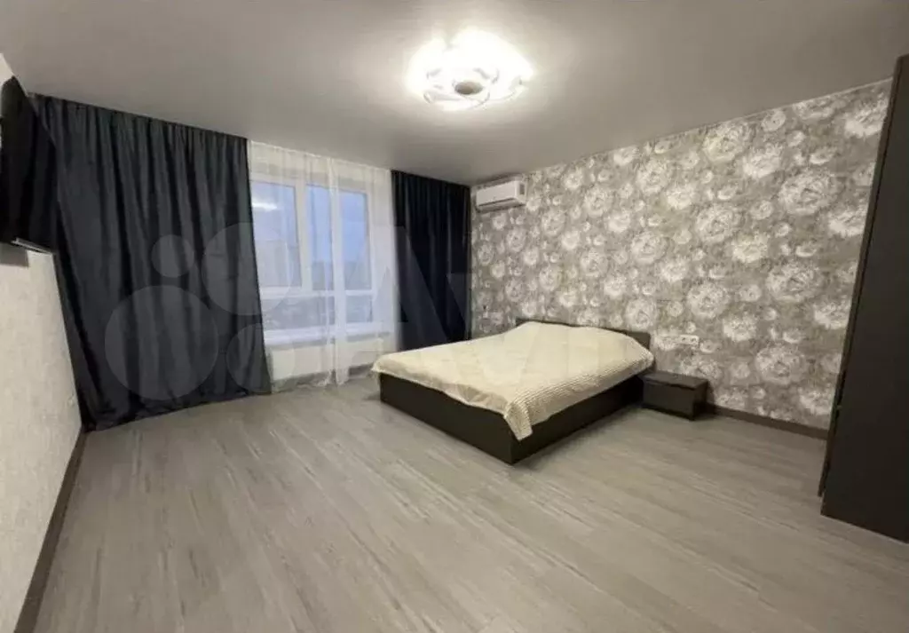 1-к. квартира, 40 м, 8/10 эт. - Фото 1