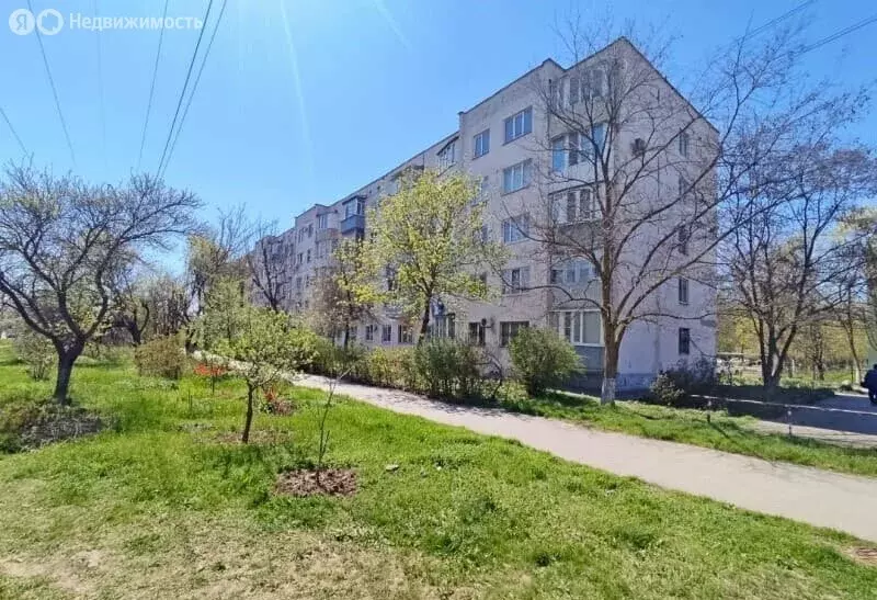 2-комнатная квартира: Таганрог, улица Пархоменко, 3 (50 м) - Фото 0