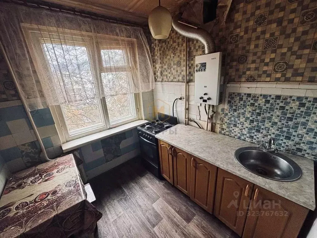 3-к кв. Белгородская область, Белгород ул. 5 Августа, 12 (61.5 м) - Фото 1