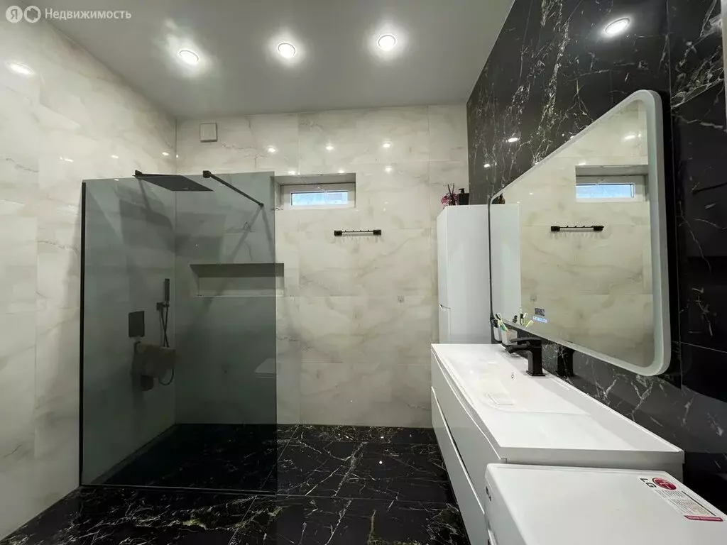 Дом в Тахтамукайский район, аул Козет (260 м) - Фото 1