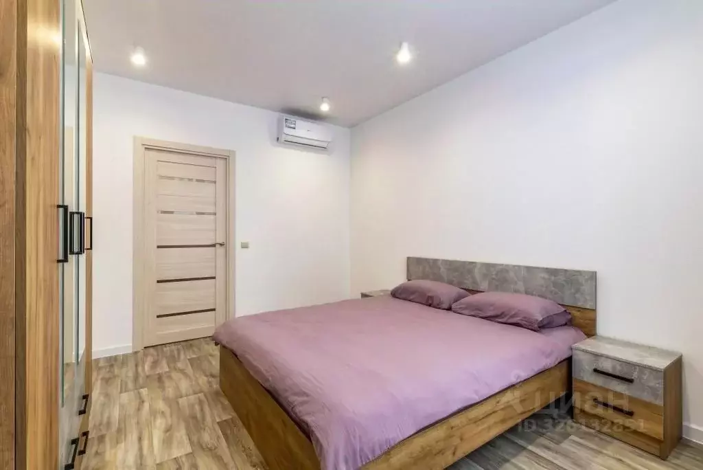 2-к кв. Свердловская область, Екатеринбург ул. Электриков, 9 (70.0 м) - Фото 1