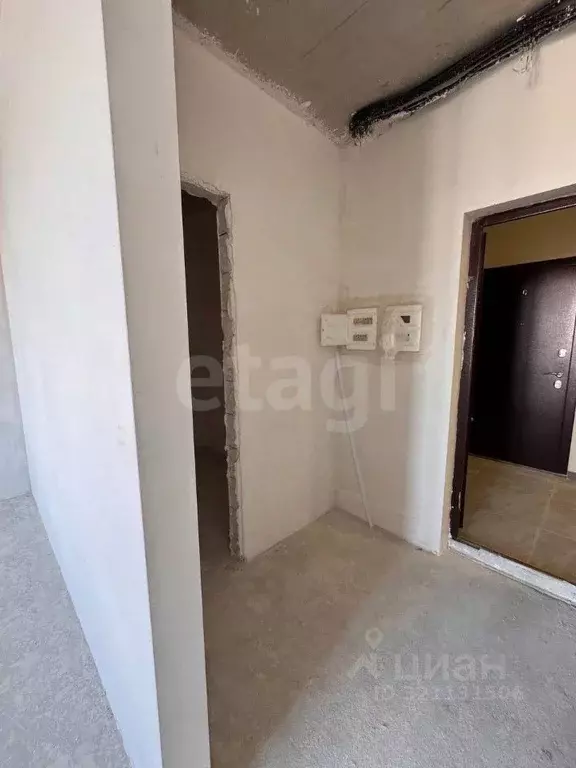 Студия Крым, Сакский район, с. Штормовое ул. 60 лет Октября (35.7 м) - Фото 1