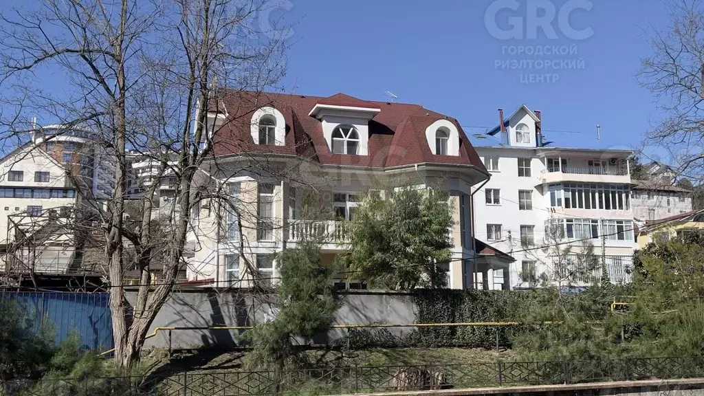 Дом в Краснодарский край, Сочи ул. Полтавская, 32А (400 м) - Фото 2