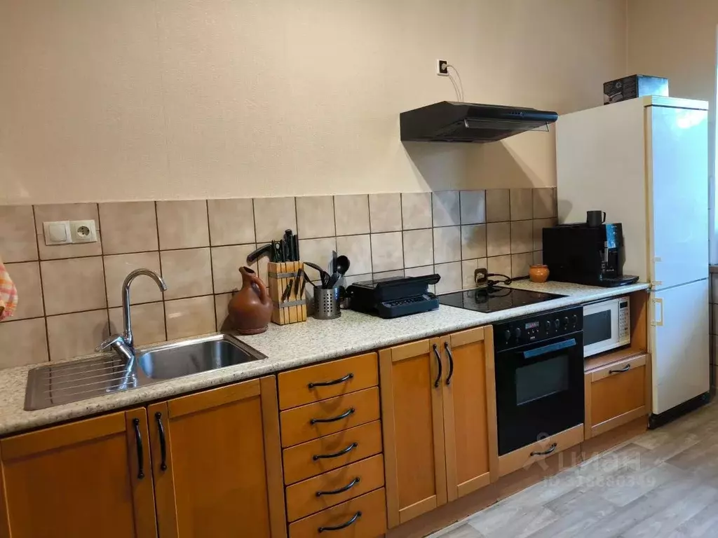 3-к кв. Новосибирская область, Новосибирск Народная ул., 24 (79.7 м) - Фото 0