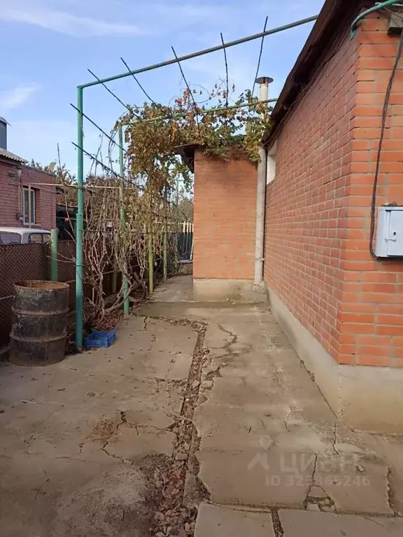 Дом в Ростовская область, Волгодонск Центральная ул. (86 м) - Фото 1