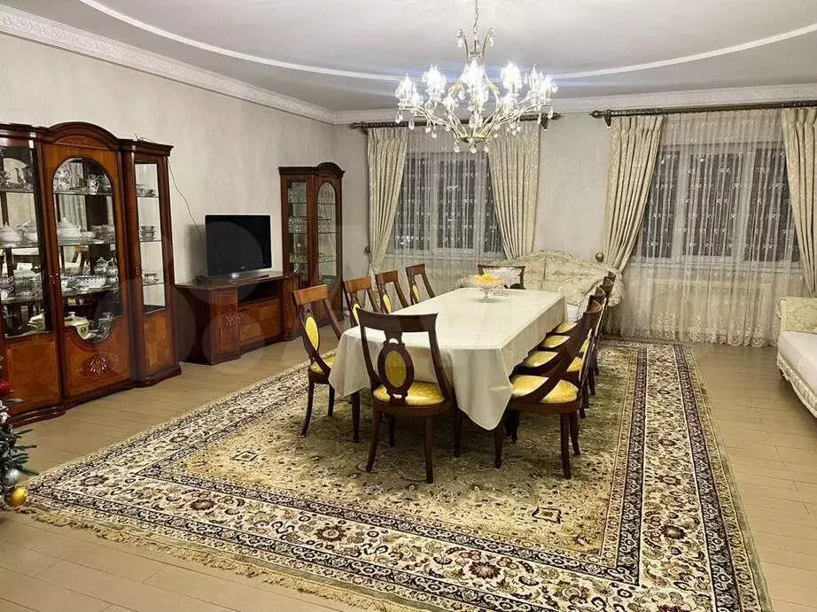 8-к. квартира, 335 м, 5/6 эт. - Фото 0