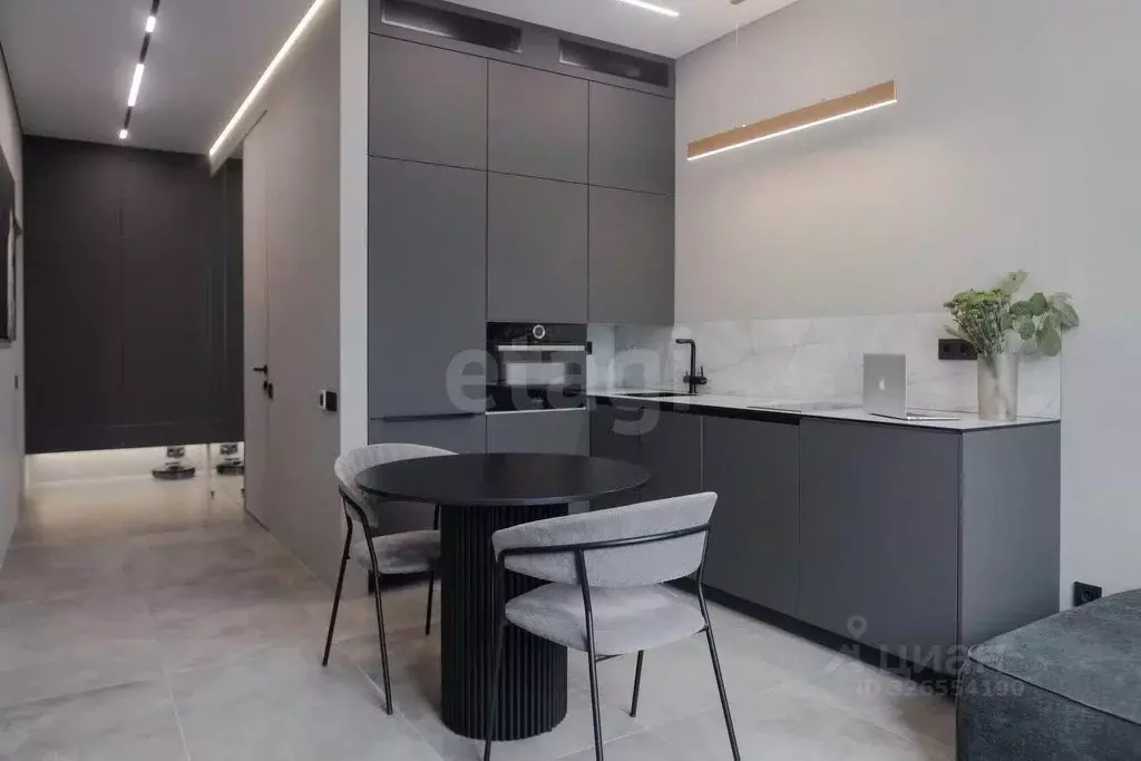 1-к кв. Тюменская область, Тюмень ул. Анатолия Клиндюка, 4к2 (42.6 м) - Фото 1