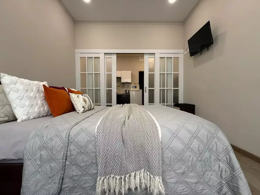 1-к кв. Краснодарский край, Сочи Светлана мкр, ул. Депутатская, 9 ... - Фото 1