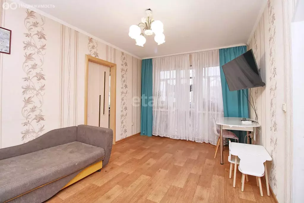 2-комнатная квартира: Тюмень, улица Парфёнова, 32 (46.6 м) - Фото 1