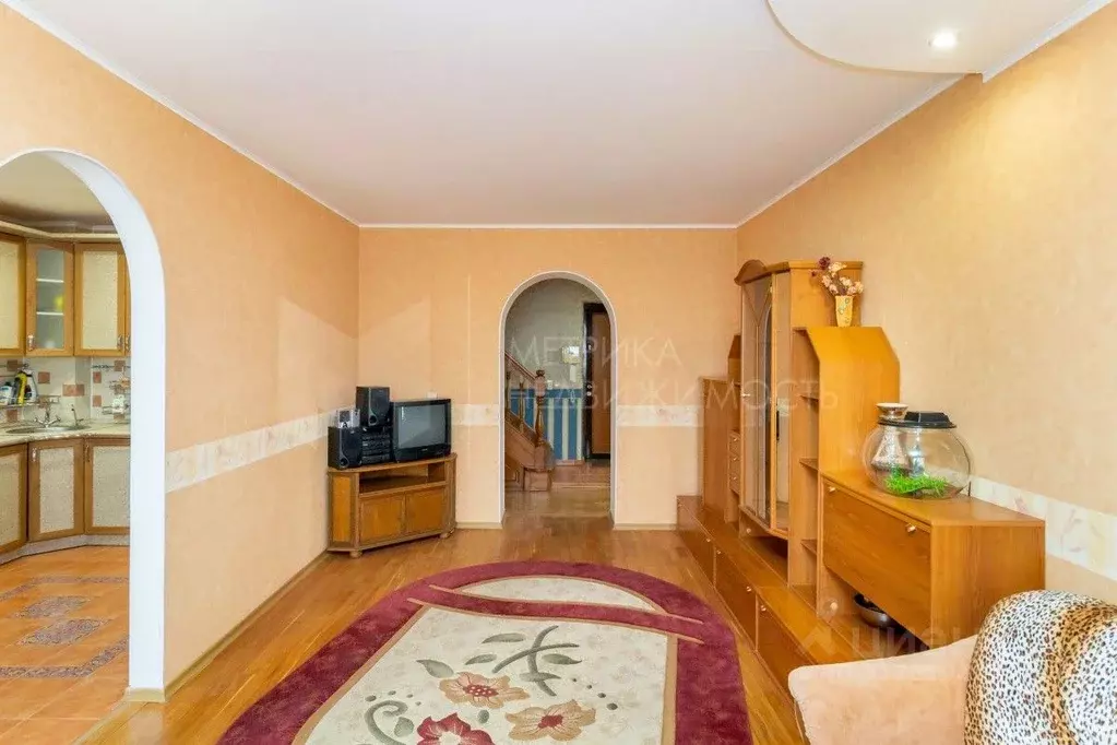 4-к кв. Тюменская область, Тюмень ул. Пермякова, 20к1 (136.0 м) - Фото 0