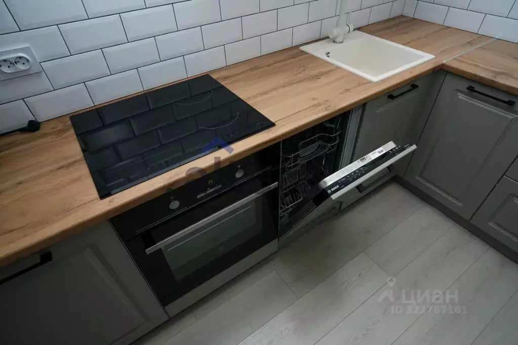 1-к кв. Татарстан, Казань ул. Азата Аббасова, 23А (35.0 м) - Фото 2