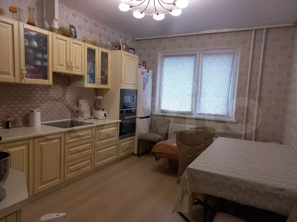 2-к. квартира, 71 м, 1/17 эт. - Фото 0