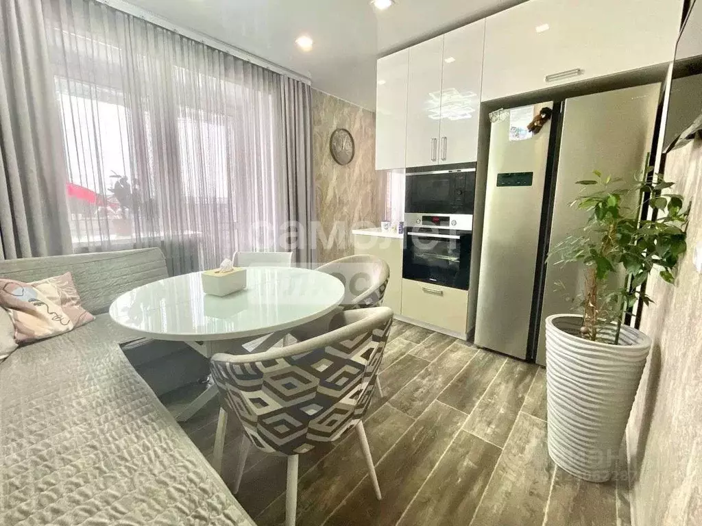 2-к кв. Амурская область, Благовещенск Заводская ул., 4/1 (70.0 м) - Фото 1