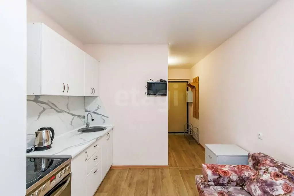 Студия Тюменская область, Тюмень ул. Новоселов, 111 (15.0 м) - Фото 1