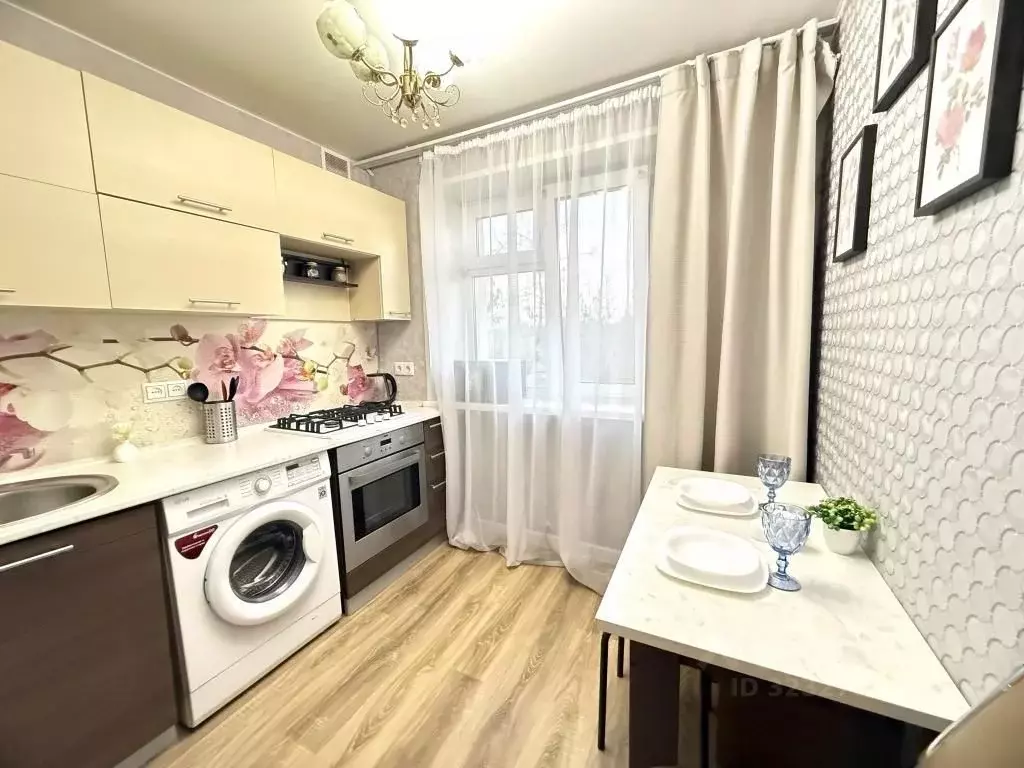 1-к кв. Тюменская область, Тюмень ул. Республики, 174 (35.0 м) - Фото 1