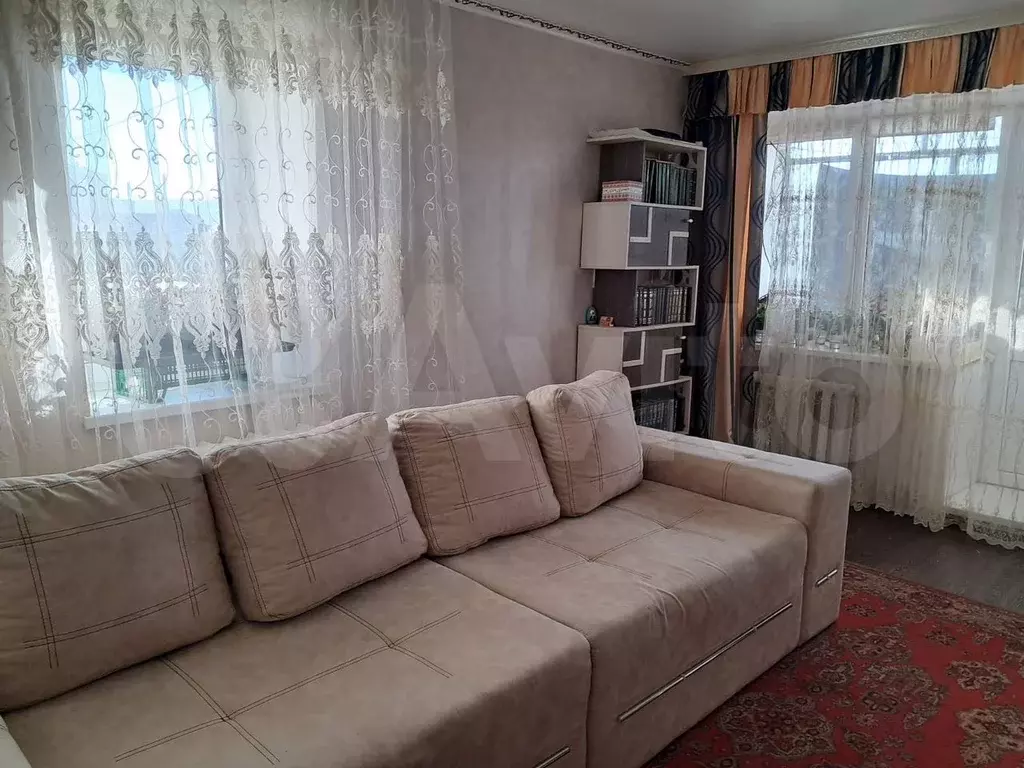 Доля в 2-к. квартире, 53,2 м, 1/3 эт. - Фото 0