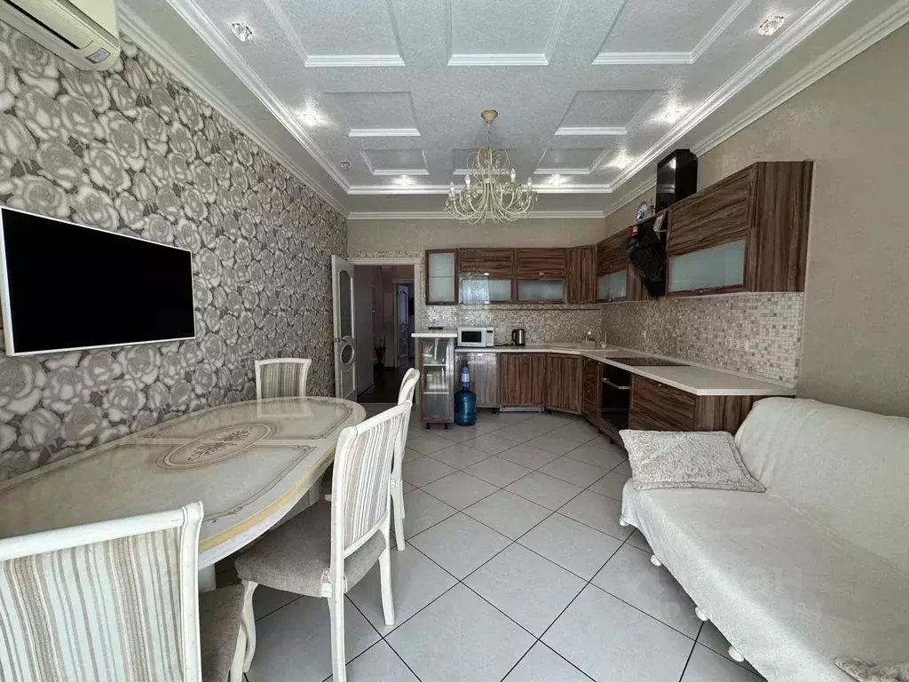 2-к кв. Краснодарский край, Геленджик ул. Шмидта, 8 (90.0 м) - Фото 0